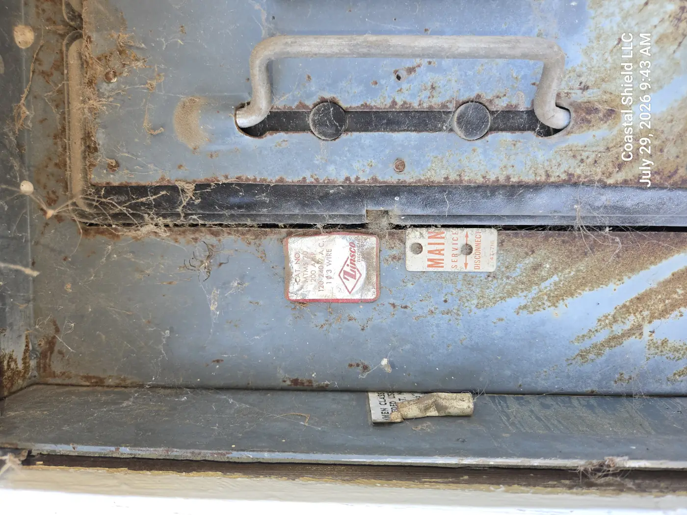 Corroded Zinsco main service disconnect found during a recent Santa Barbara County inspection.